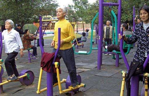 玉峰提醒您使用室外健身器材需要注意的4个问题