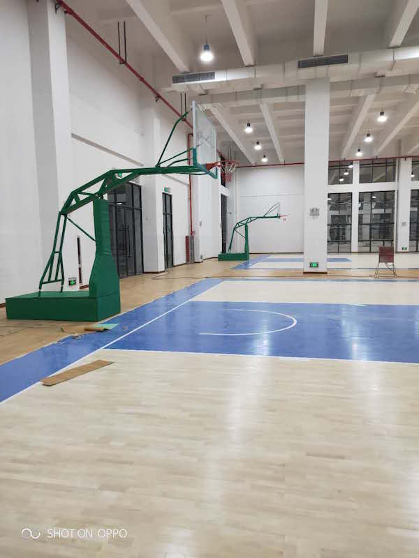 玉峰为您分享篮球架选购小技巧